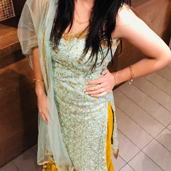 Amazing plazo suit - Picture 1 of 2